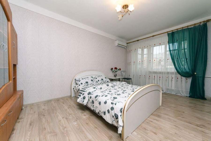 Comfortable One Bad Near Guliver Kyiv Exterior foto